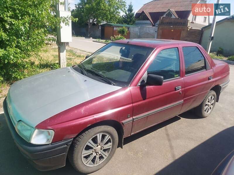 Седан Ford Orion 1992 в Измаиле