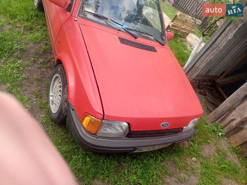 Седан Ford Orion 1988 в Луцке
