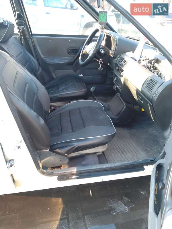 Седан Ford Orion 1986 в Днепре