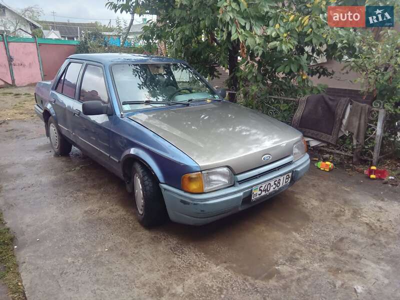 Седан Ford Orion 1986 в 
