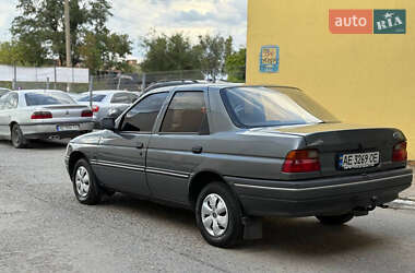 Седан Ford Orion 1992 в 