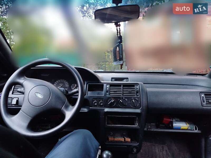 Седан Ford Orion 1993 в Бердичеве