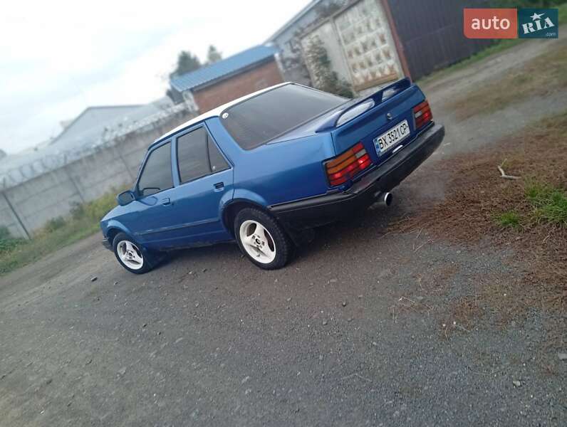 Седан Ford Orion 1988 в Летичіві