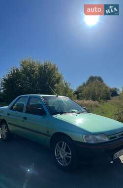 Седан Ford Orion 1990 в Ровно