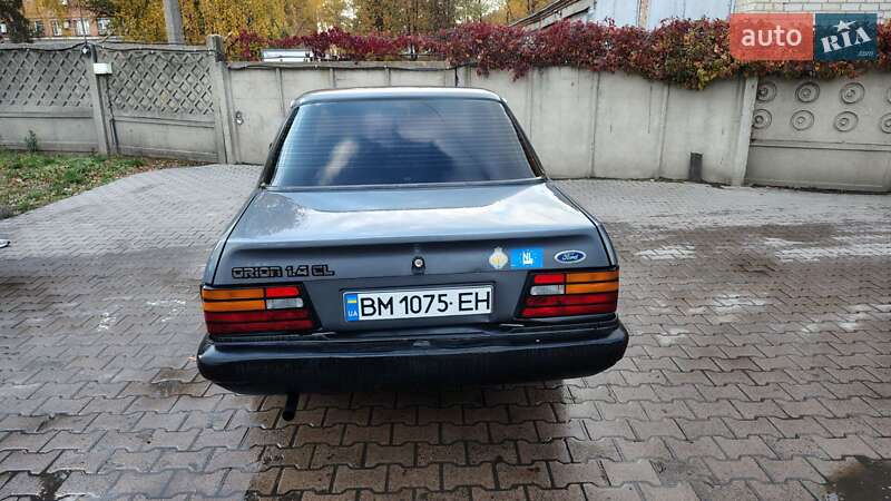 Седан Ford Orion 1988 в Сумах