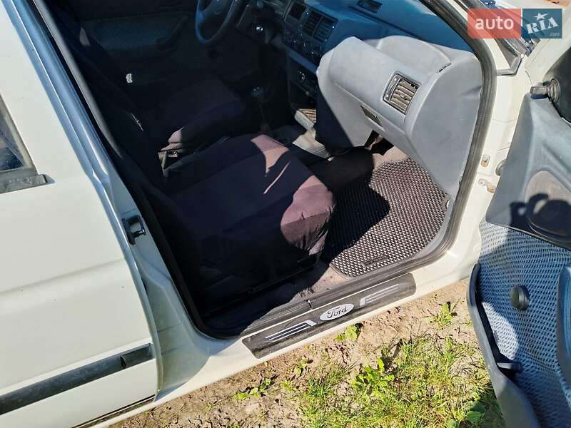 Седан Ford Orion 1991 в Рокитному фото 5 Седан Ford Orion 1991 в Рокитному