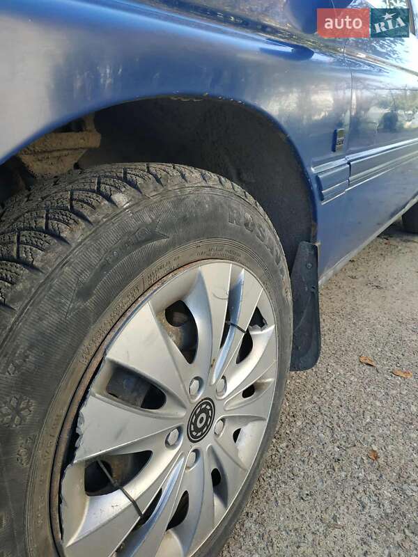 Седан Ford Orion 1992 в Бережанах