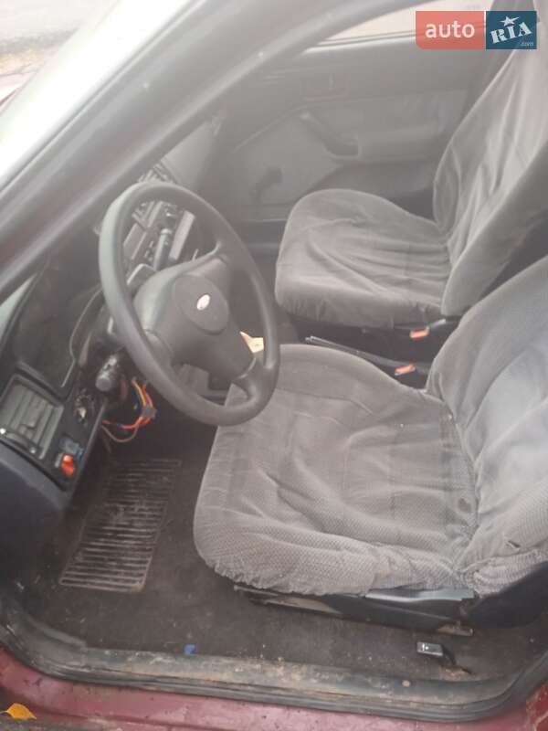 Седан Ford Orion 1991 в Берестечку фото 3 Седан Ford Orion 1991 в Берестечку