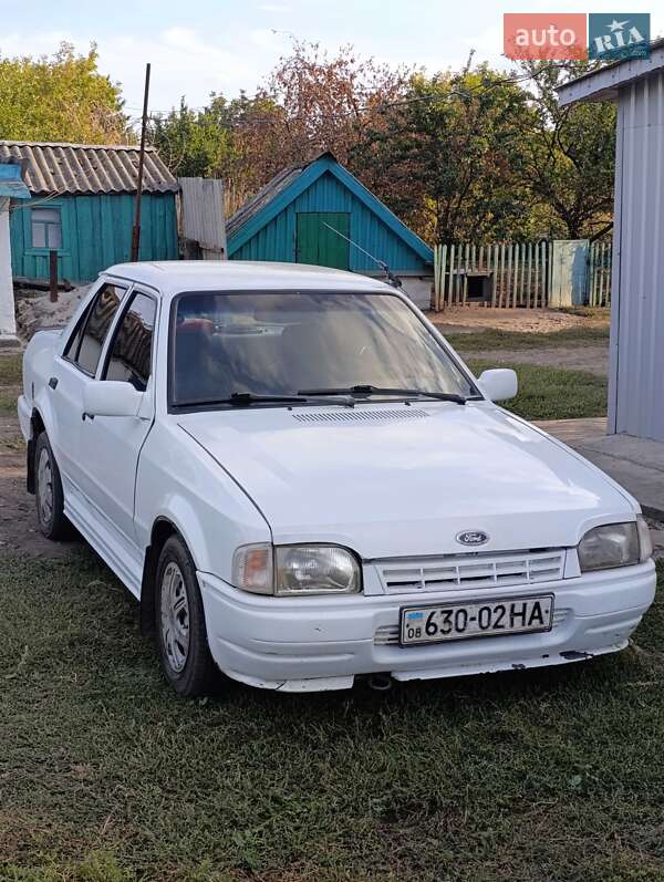 Седан Ford Orion 1988 в Новомиколаївці фото 3 Седан Ford Orion 1988 в Новомиколаївці