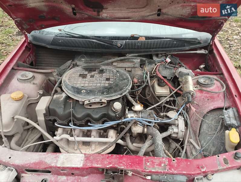 Седан Ford Orion 1991 в Волочиську фото 9 Седан Ford Orion 1991 в Волочиську