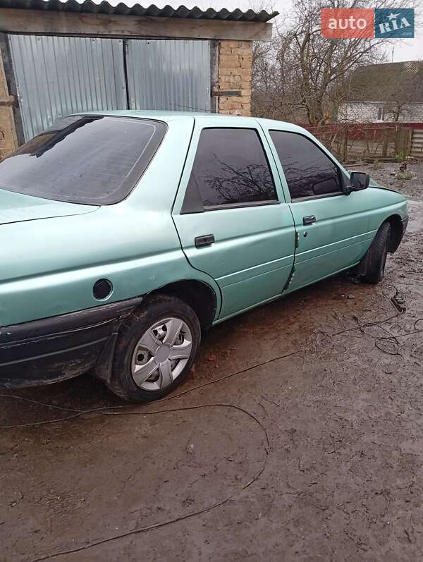 Седан Ford Orion 1991 в Антонінах