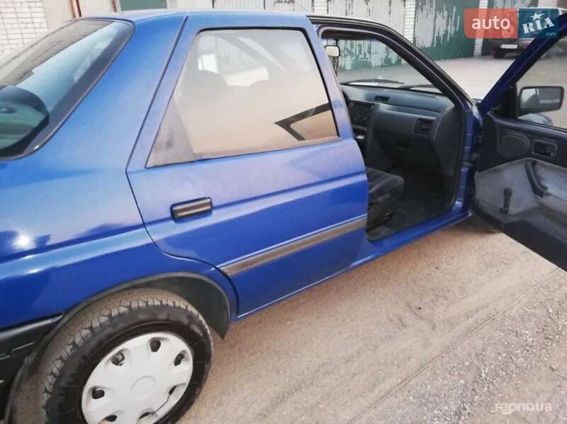 Седан Ford Orion 1991 в Коломые