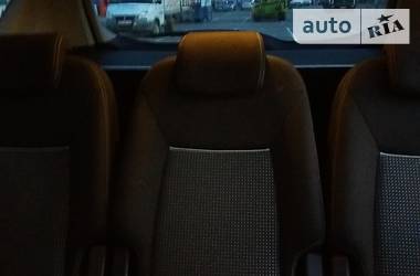 Мінівен Ford S-Max 2013 в 