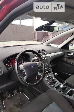 Минивэн Ford S-Max 2014 в 