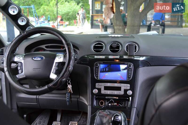 Минивэн Ford S-Max 2008 в Запорожье