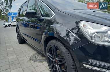 Минивэн Ford S-Max 2011 в 