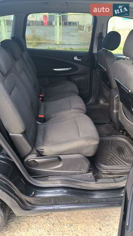 Минивэн Ford S-Max 2009 в Вараше