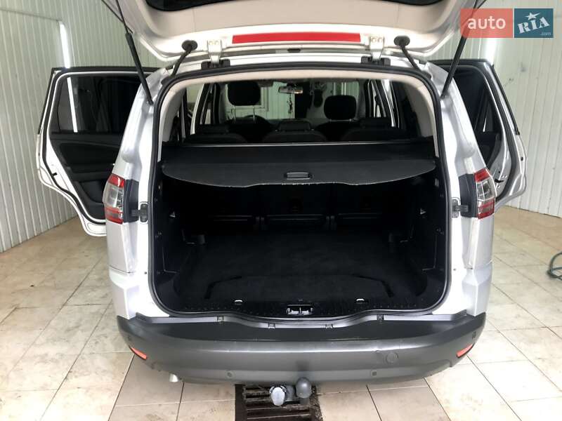 Минивэн Ford S-Max 2011 в Черновцах