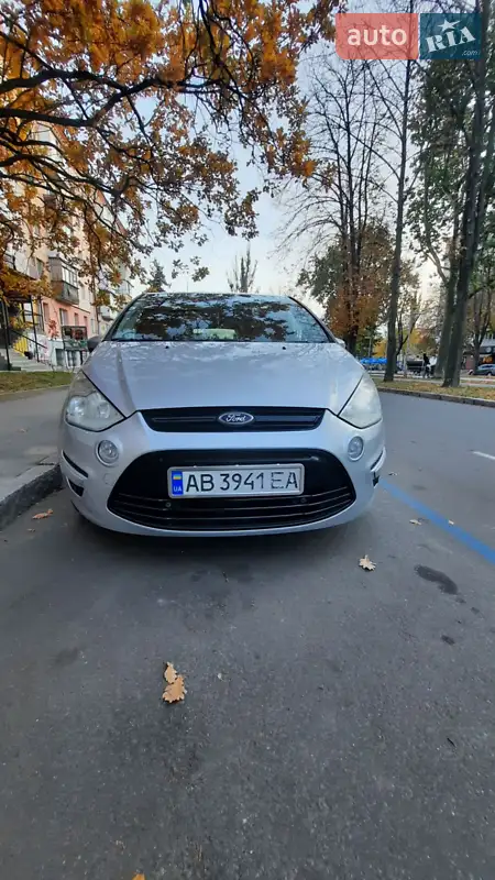 Ford S-Max 2012