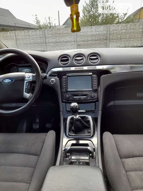 Мінівен Ford S-Max 2010 в Сарнах