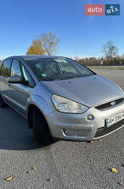 Минивэн Ford S-Max 2006 в 
