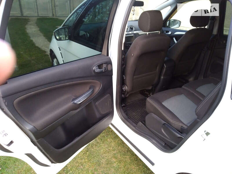 Минивэн Ford S-Max 2013 в Черновцах