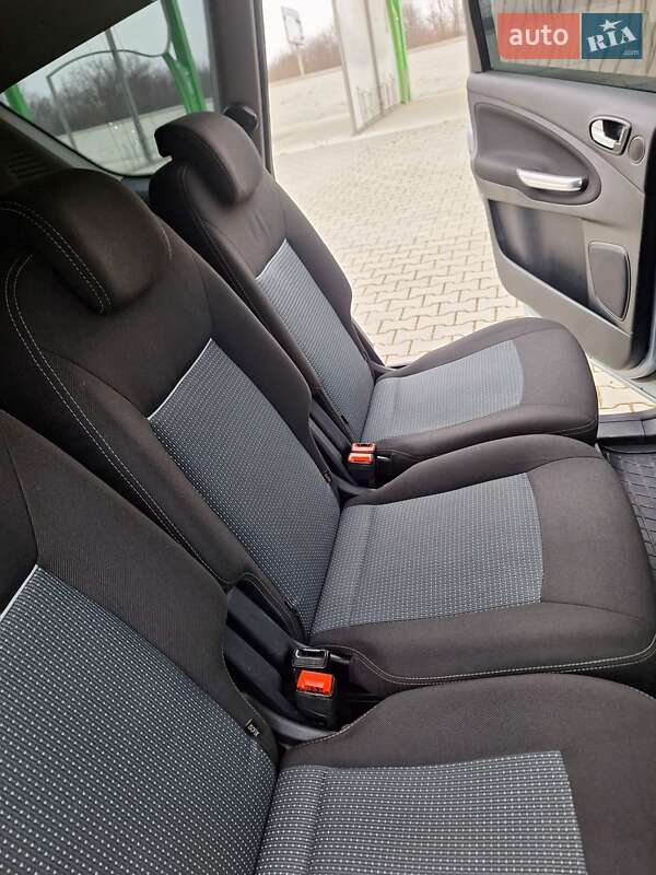 Мінівен Ford S-Max 2012 в Івано-Франківську