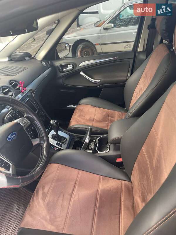 Минивэн Ford S-Max 2011 в Ивано-Франковске
