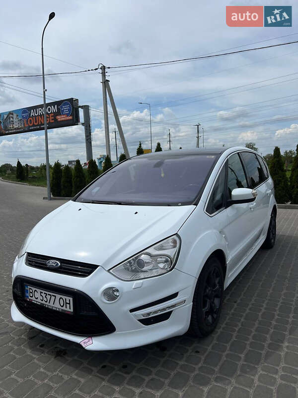 Минивэн Ford S-Max 2013 в 