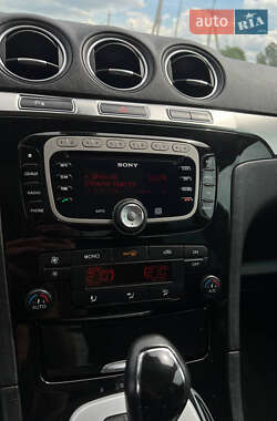 Минивэн Ford S-Max 2013 в 