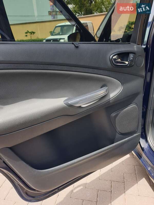 Минивэн Ford S-Max 2006 в Виноградове