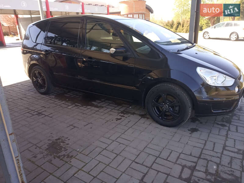Минивэн Ford S-Max 2009 в Дубно