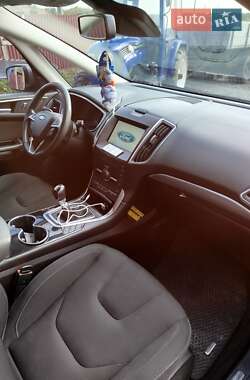 Минивэн Ford S-Max 2015 в 