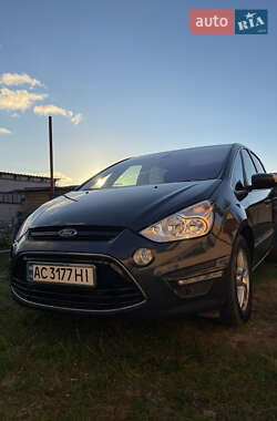 Минивэн Ford S-Max 2011 в 
