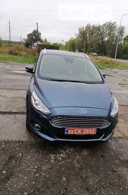 Минивэн Ford S-Max 2018 в 