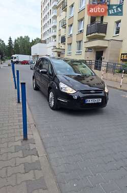 Минивэн Ford S-Max 2013 в 