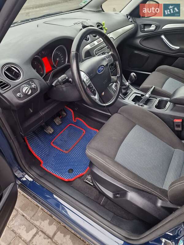 Минивэн Ford S-Max 2013 в Сумах