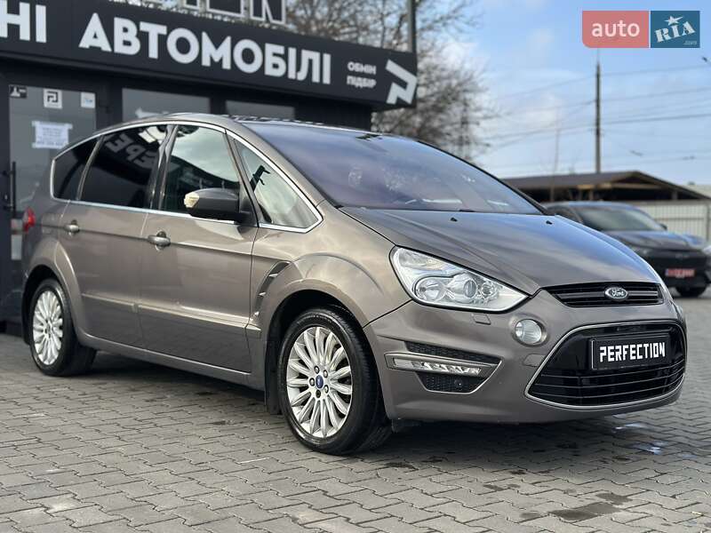 Минивэн Ford S-Max 2011 в 
