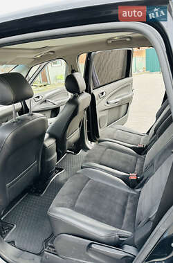 Минивэн Ford S-Max 2012 в 