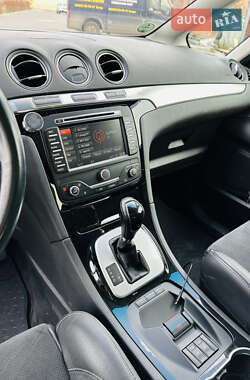 Минивэн Ford S-Max 2012 в 
