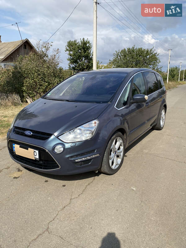 Мінівен Ford S-Max 2014 в Южному