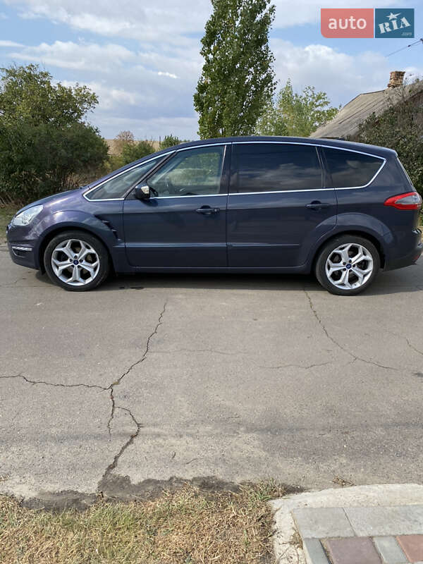 Мінівен Ford S-Max 2014 в Южному