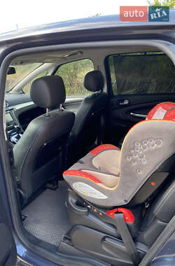 Минивэн Ford S-Max 2014 в 