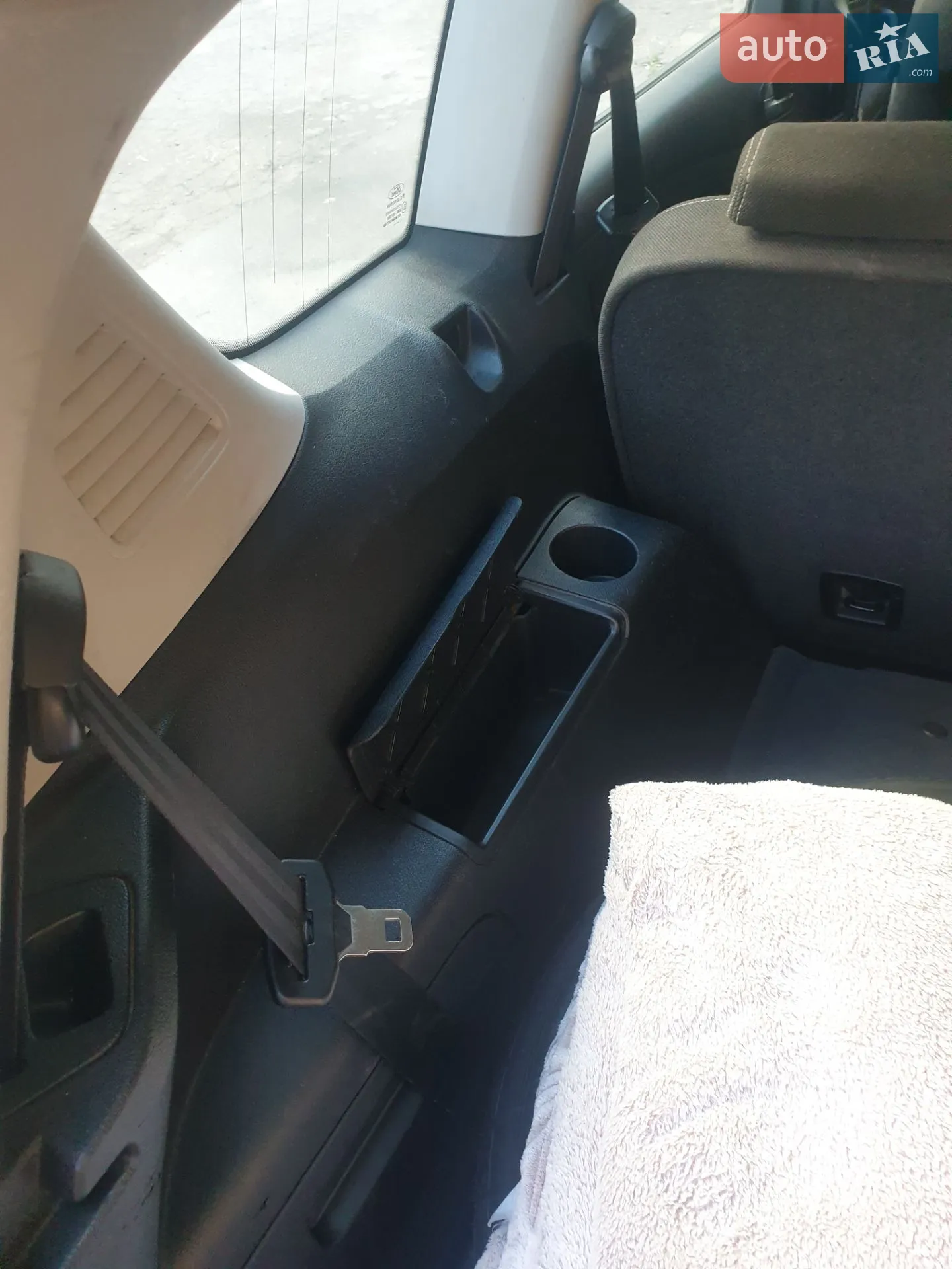 2010 Ford S-MAX - мініатюра 8