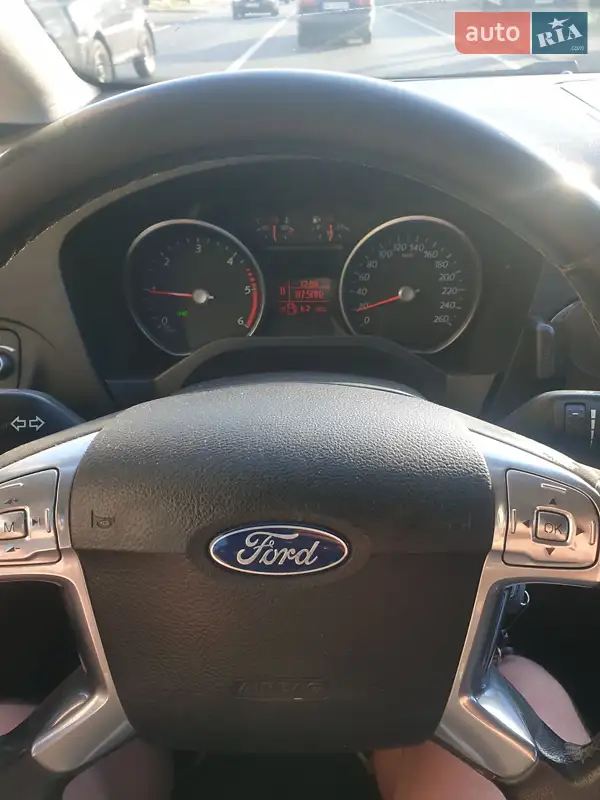 Мінівен Ford S-Max 2010 в 