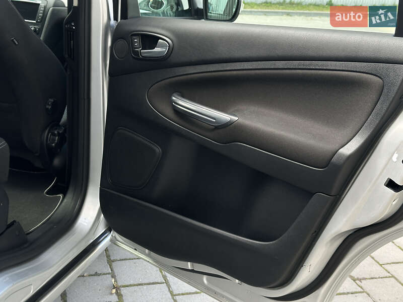 Мінівен Ford S-Max 2013 в Львові