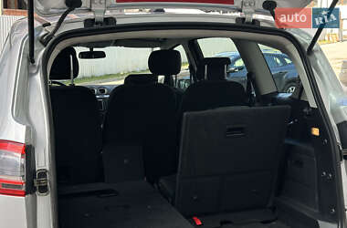 Мінівен Ford S-Max 2013 в 