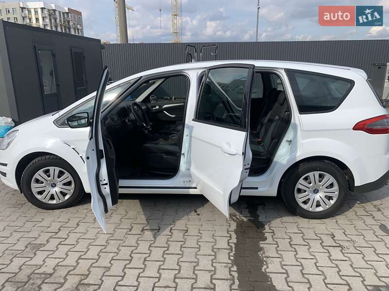 Минивэн Ford S-Max 2013 в Луцке