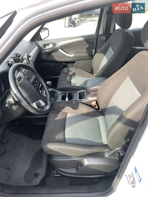 Минивэн Ford S-Max 2013 в Луцке