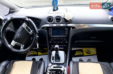 Минивэн Ford S-Max 2011 в 